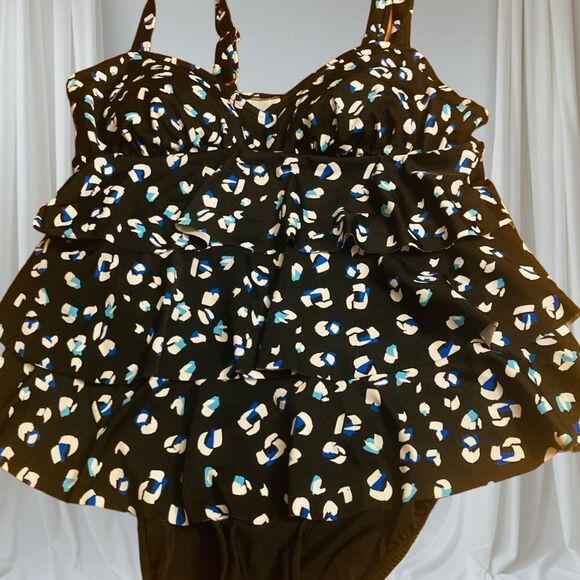 Croft & Barrow One piece Swimsuit - Picture 6 of 10